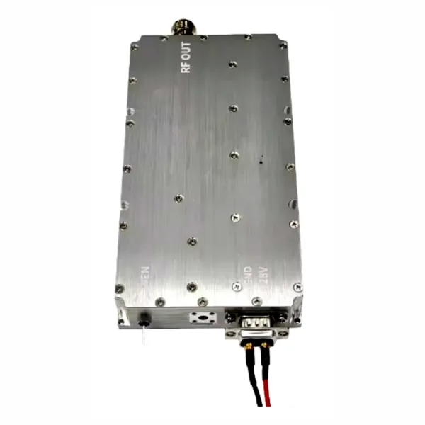 Nombre: MODULO AMPLIFICADOR DE POTENCIA RF, GENERADOR DE RUIDO 100WReferencia: 100W 700-870MHZMarca: Haoyang Frecuencia de operación: 700 MHz a 870 MHz, con tolerancia de ±2 MHz. Potencia de salida: 100 W Control de potencia ajustable. Ganancia >48dB @CW Relación señal a ruido (SNR): > 45 dB a plena potencia. Conector de entrada:  SMA hembra. Conector de salida:  N hembra. Ruido blanco (banda ancha). Señal CW con modulación AM o FM disponible. Rango dinámico de salida: 20 dB de margen ajustable. Distorsión armónica total (THD): < 3% a 100 W de salida. Voltaje de trabajo de 24 a 28 v. Dimensiones:  175*120*25mm Peso 900g Empaque: KIT Módulo 100W 700-870MHZ Fuente de alimentación. Antena omnidireccional. Precio por: Unidad