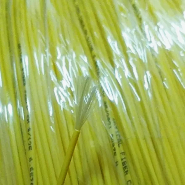 2-4-741 FIBRA OPTICA MONOMODO G657A1 2MM SIMPLEX VICOM Referencia: FO-SM-2MM-SX