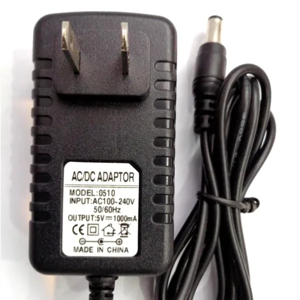 ADAPTADOR 5V A 1000MA GENERICO Referencia: 510 AC-DC ADAPTADOR 5V A 1000MA GENERICO Referencia: 510