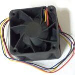 DBTB0428B2U: Ventilador 12V 0.48A 40x40x28mm 4hilos 8-1-77